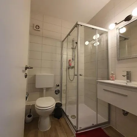 Apartment, 27 Qm, 2 Personen, High Sp Wlan * Падерборн